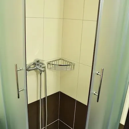 Andrew Vila Agioi Saranda